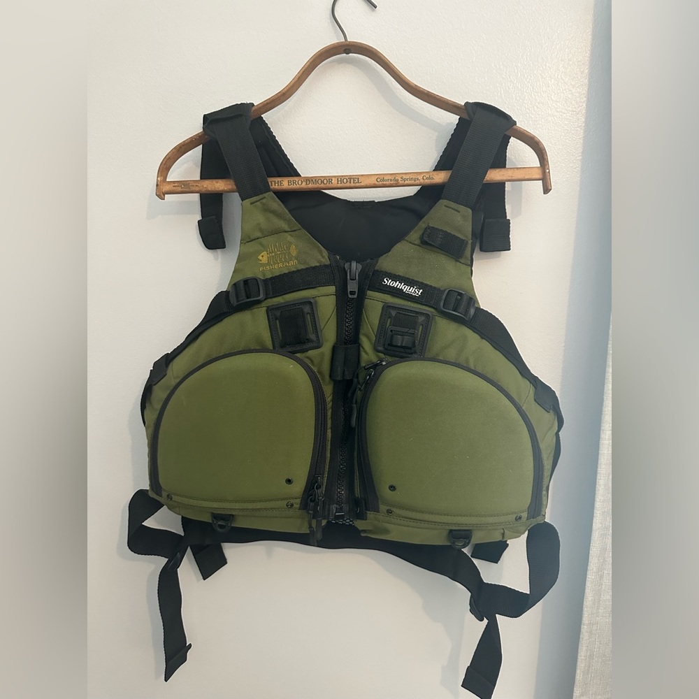Stohlquist :: Fisherman life jacket